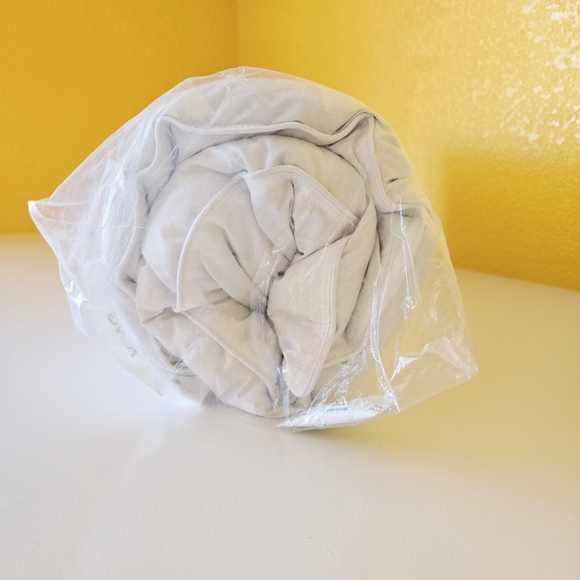 New Downlite Hotel Collection European Down Pillow King Soft 400TC 600FP - Picture 9 of 9